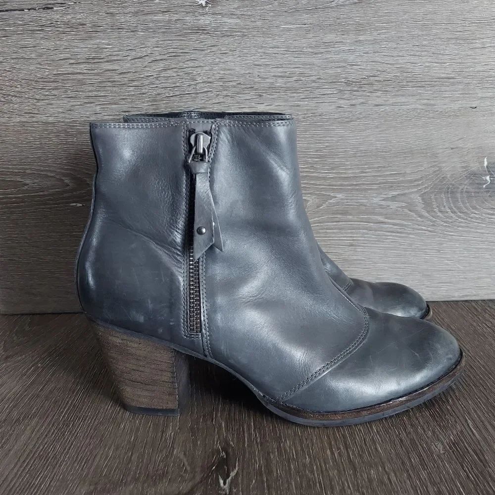Paul Green Natick Gray Ankle Boots 8.5